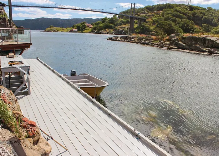 3 Bedroom Lovely In Lyngdal Сasa de vacaciones *